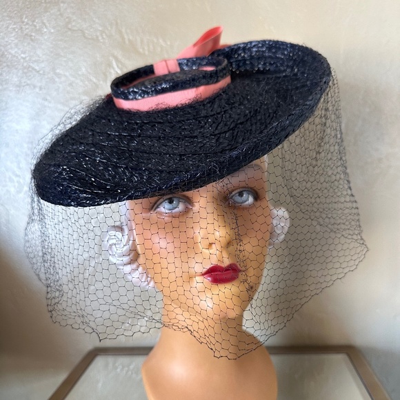 ARRESTING 1940s' NAVY STRAW WIDE BRIM HAT WITH PINK GROSGRAIN TRIM + VEIL